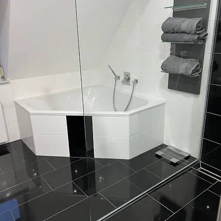 Schoene In Zentraler Lage Naehe Der Innenstadt Apartament Norymberga