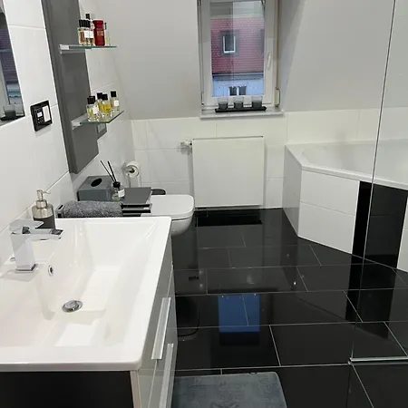 Schoene In Zentraler Lage Naehe Der Innenstadt Apartament *